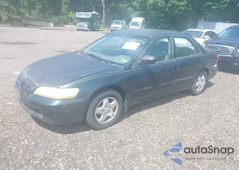1998 Honda Accord Ex V6 из США, поврежденный, VIN 1HGCG1655WA034098